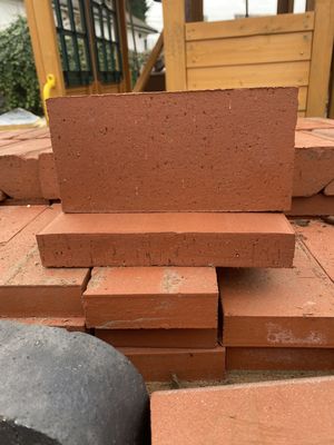 Smooth Red Brick Slips 21cm x 10cm (Pack of 98)