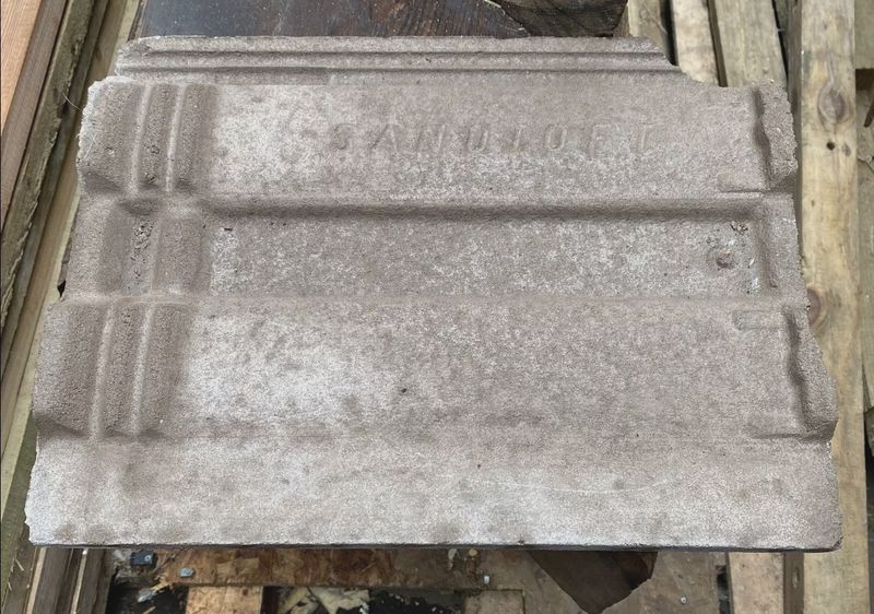 Sandtoff Standard Pattern Roof Tiles 42 x 33cm (Pack of 144)