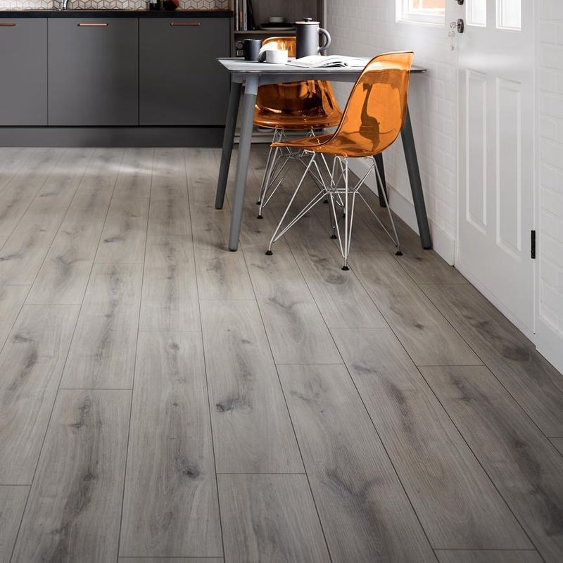 Professional Fast Fit V Groove Laminate Flooring Grey Oak 2.22m² Pack SDH3591