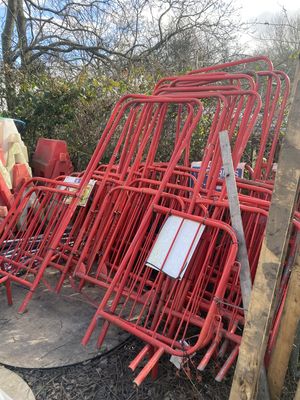 Walkthrough Metal Open Hoop Site Crowd Barrier (RED)