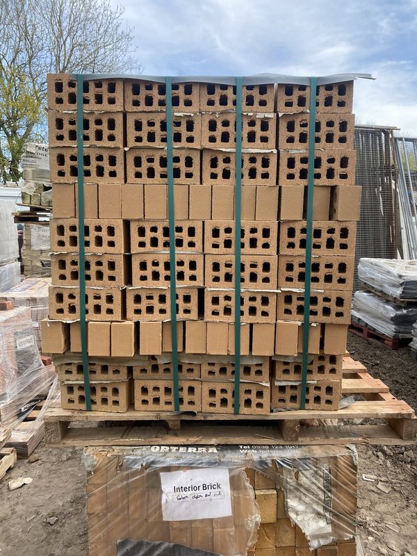 Ibstock Cheddar Golden Wirecut Facing Brick (500 Per Pack)