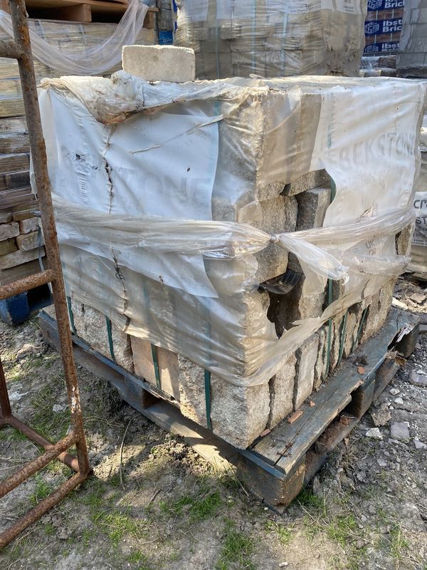 Beckstone Grey Walling Stone (Tumbled)