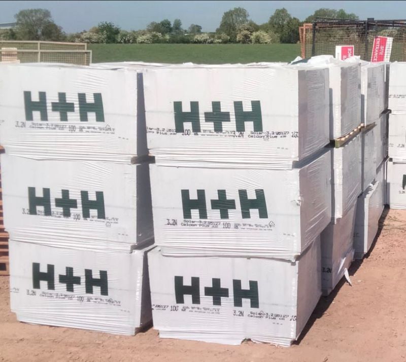H&amp;H Celcon Plus 3.2N Thermalite Blocks - Solar Grade (Pack of 60)