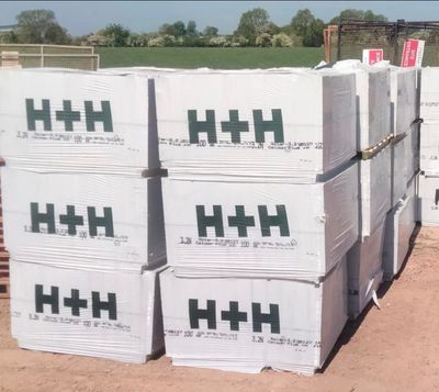 H&amp;H Celcon Plus 3.2N Thermalite Blocks - Solar Grade (Pack of 60)