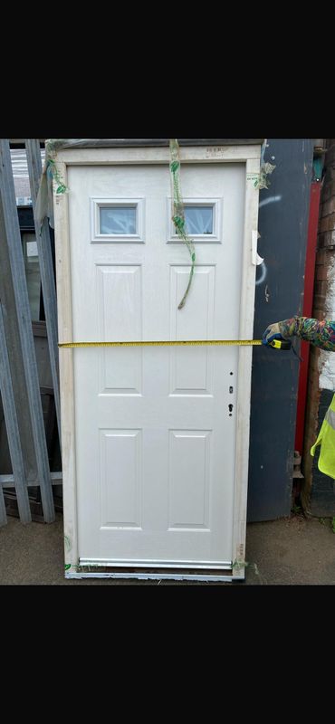 Composite Door White (930 x 2100)