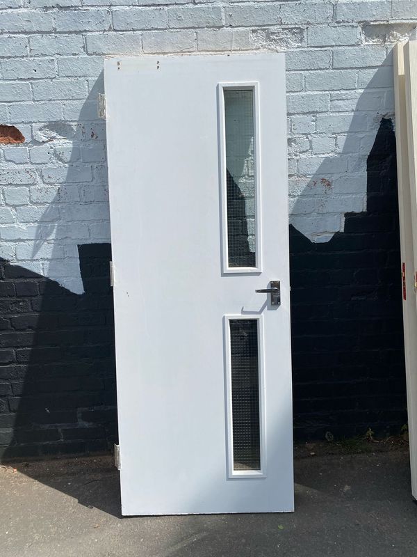 Internal Fire Door with Glass (300 x 1970)