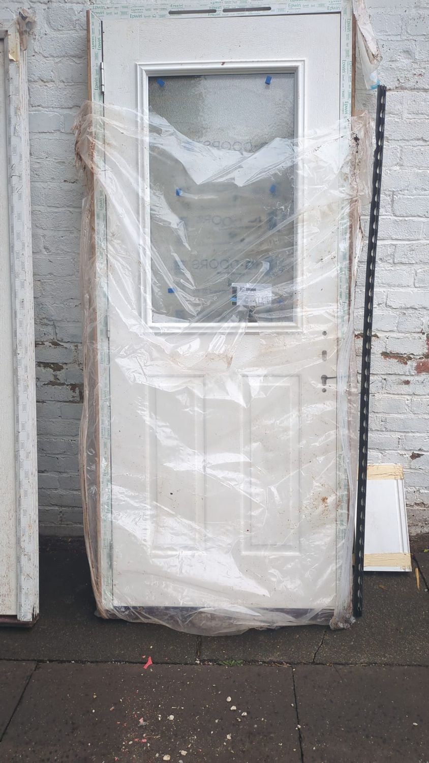 White Composite Door (930 x 2265)