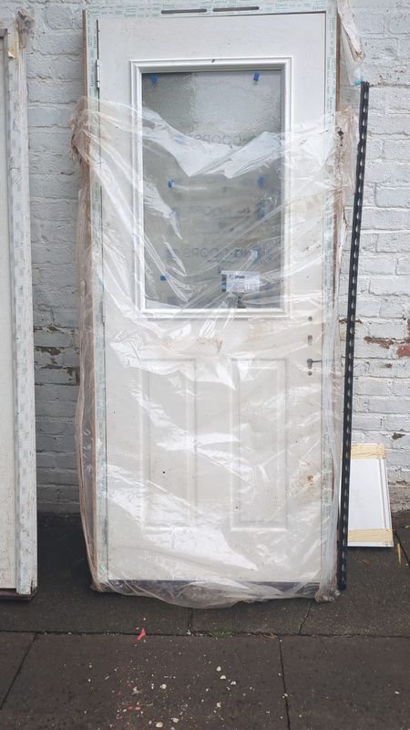 White Composite Door (930 x 2265)