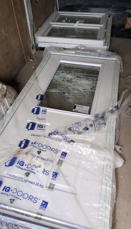 White Composite Door Smashed Glass  (1000 x 2110)
