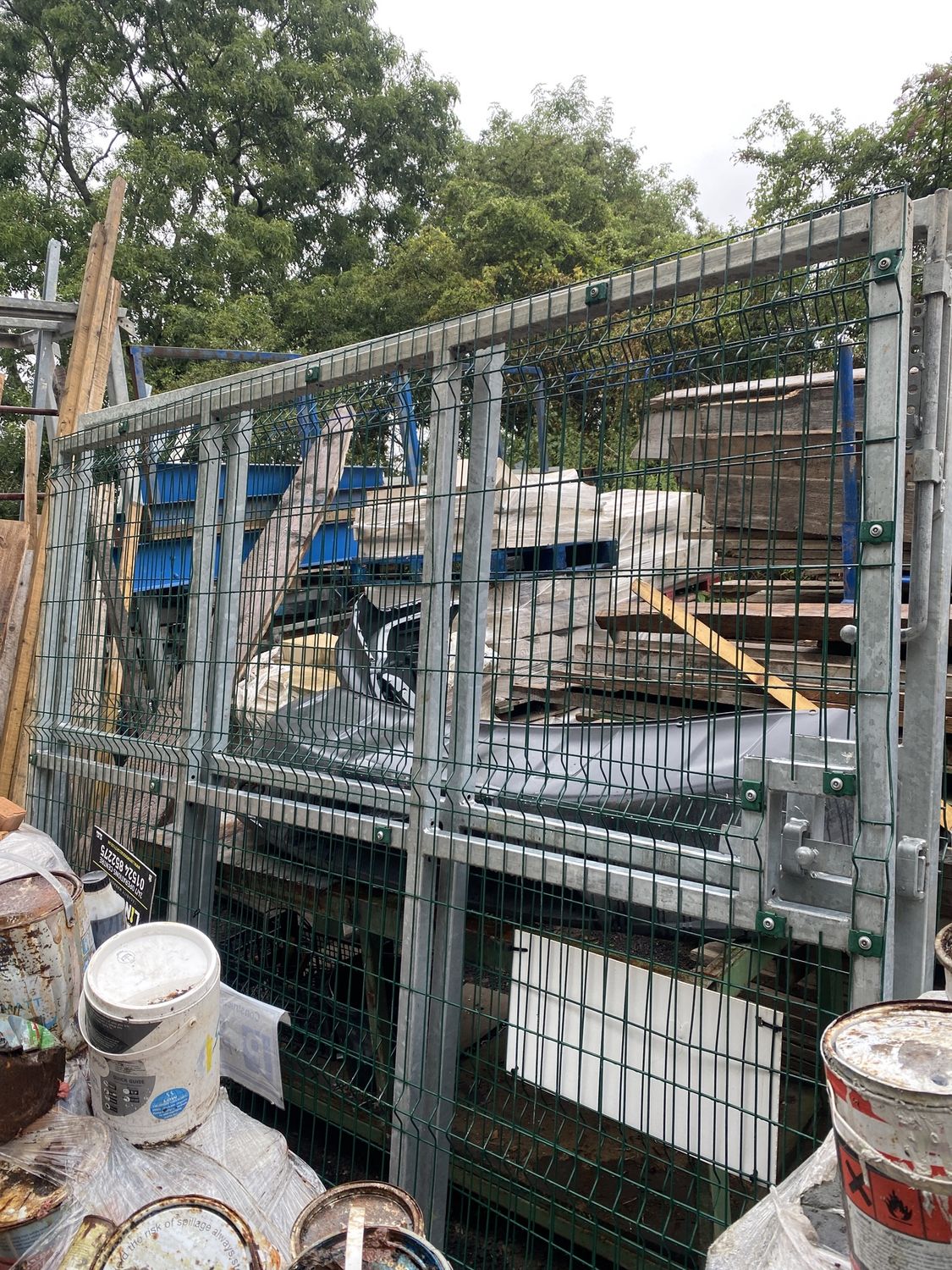 Silver Gates Green Mesh (3m x 2.4m)