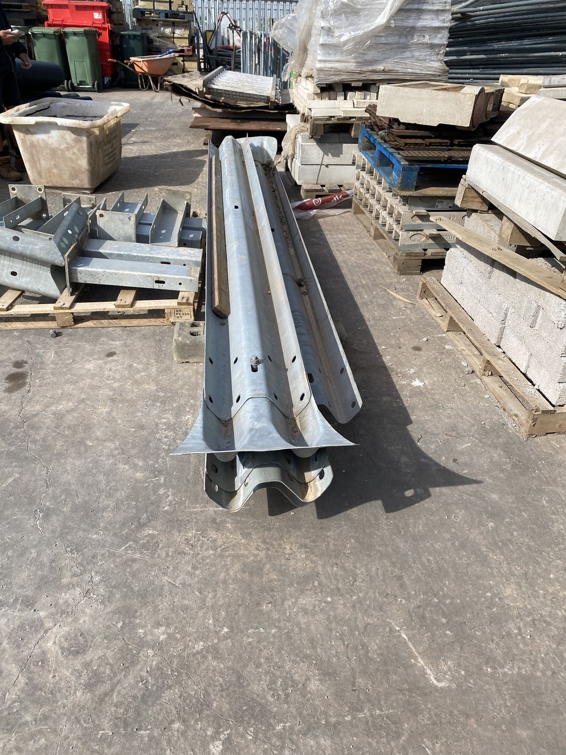 Crash Barrier Joblot
