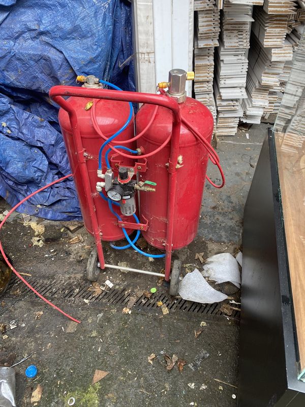 Mattis Dual Soda &amp; Abrasive Media Blaster