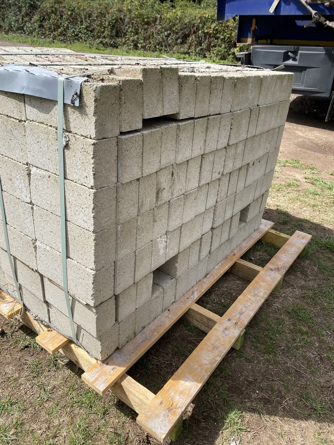 Concrete Common Bricks (315)