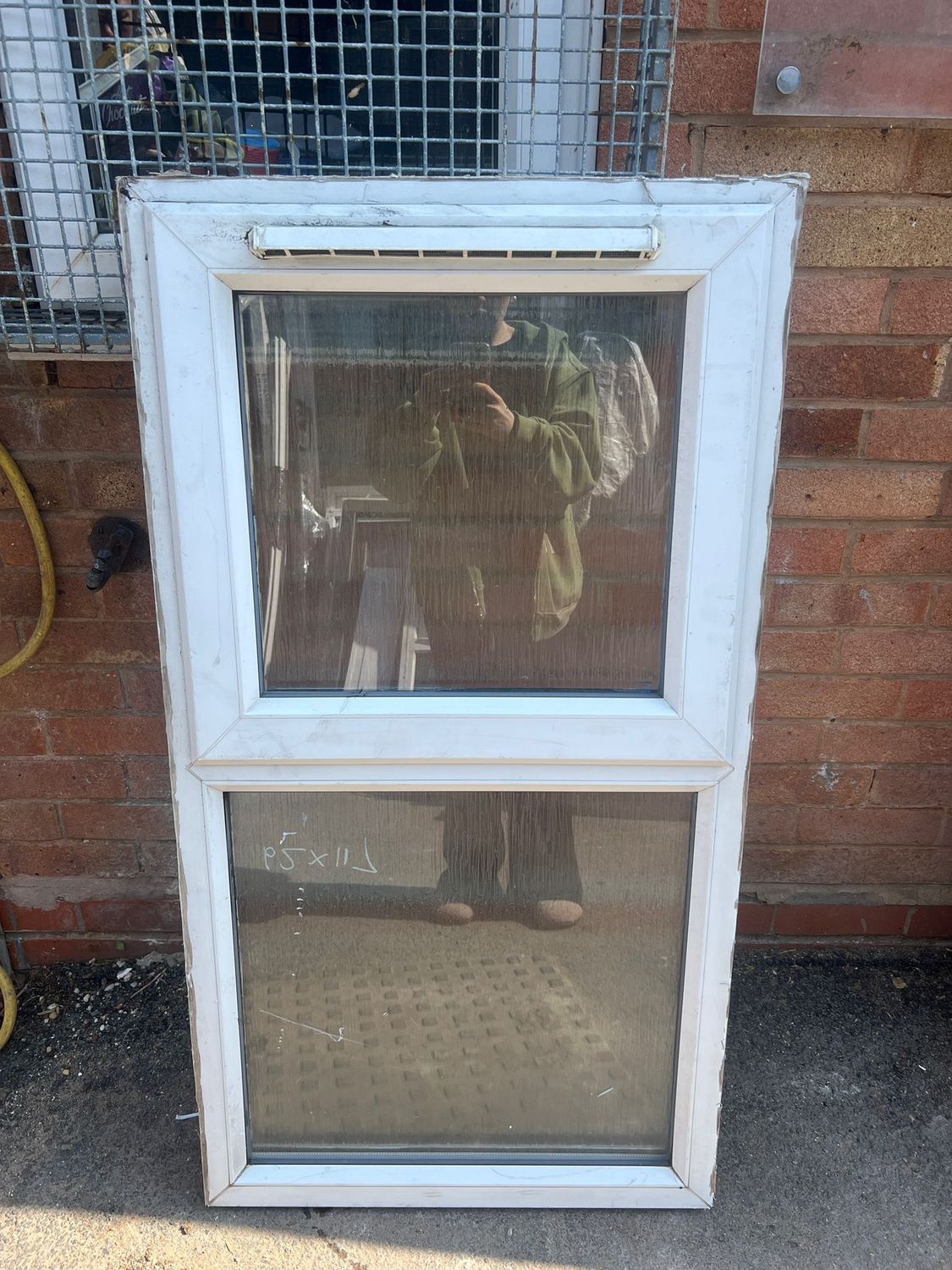 uPVC White Window (92 x 117)
