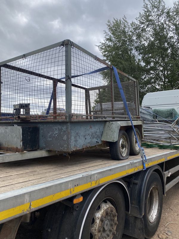 Dual Wheel Trailer With Cage