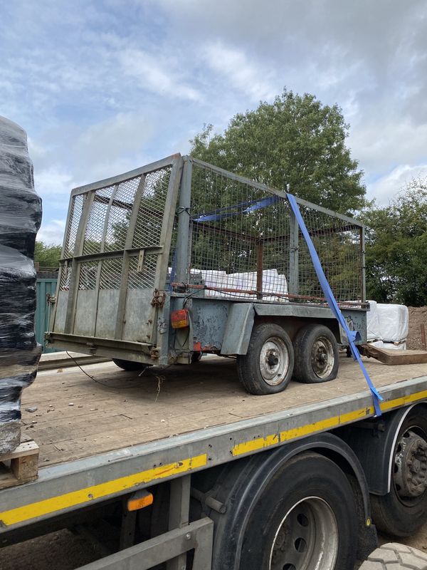 Dual Wheel Trailer With Cage