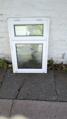 uPVC Window White Frosted Glass (635 x 950)