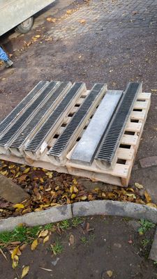ACO RainDrain B125 External Drain Channel With Cast Iron Heelguard Atec Grating 1m