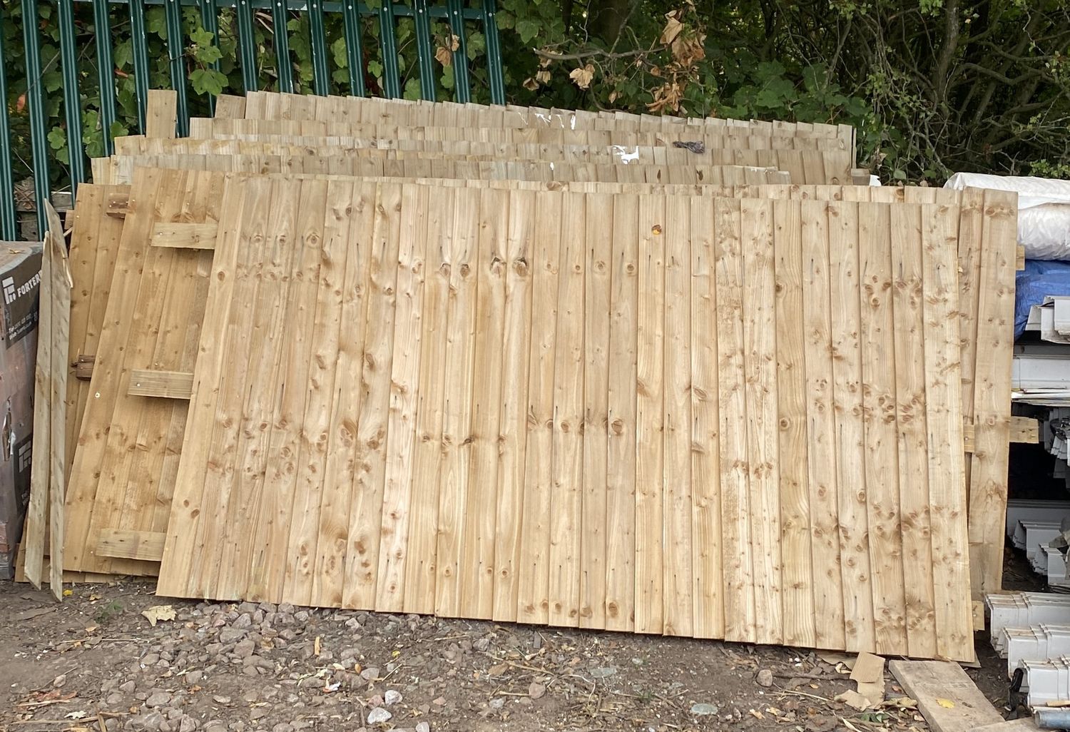 Feather Edge Fence Panel 9ft x 5ft 7