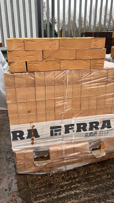 Forterra Burwell Buff Mixture Facing Brick (Pack of 500)