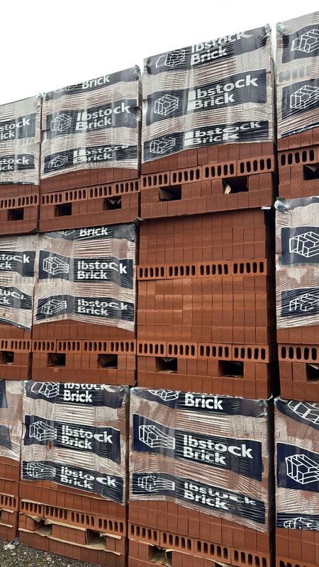 Ibstock Aston Red Sandfaced Offshade (Pack of 552)