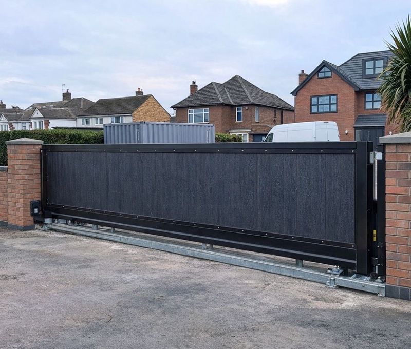 Electric Cantilever Sliding Gate 13ft x 5.6ft Anthracite Grey