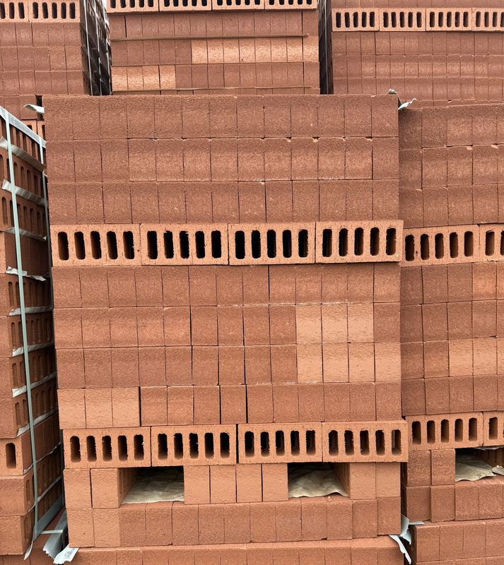 Ibstock Aston Red Sandfaced Wirecut Facing Bricks (Pack of 552) A0378A