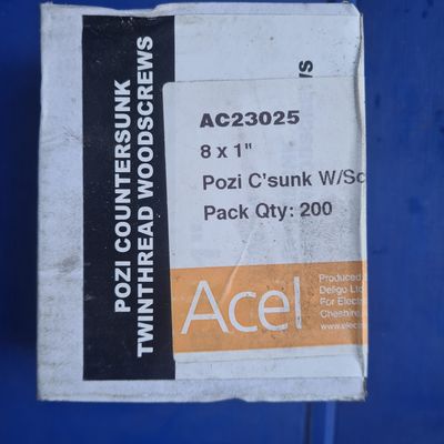 8 x 1 Screws x 200