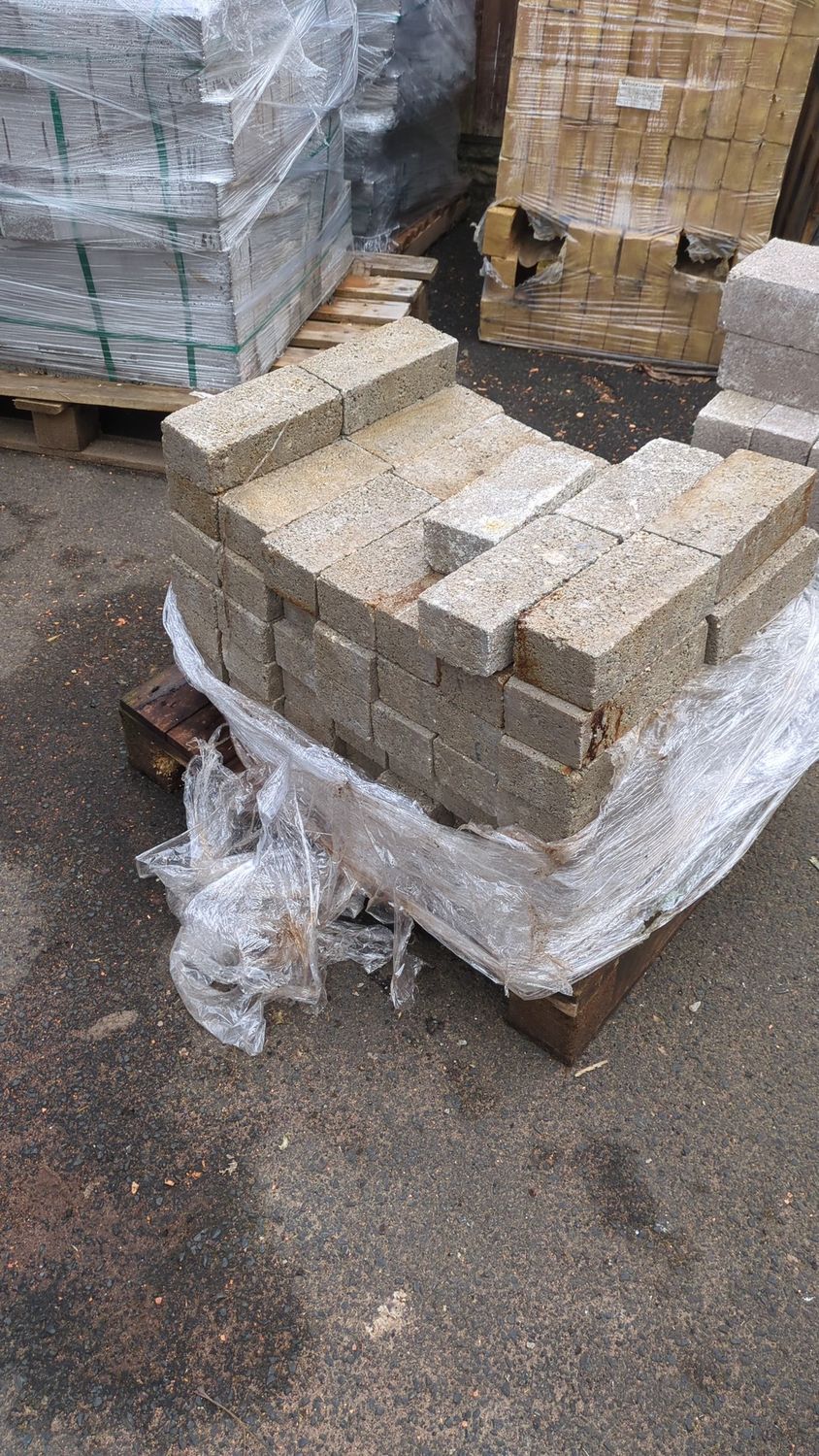 Coursing Blocks 215 x 100 x 65 (Pack of 92)