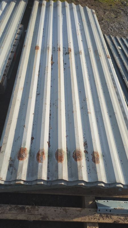 Corrugated 1000 x 3050 30mm pitch 130mm p2p