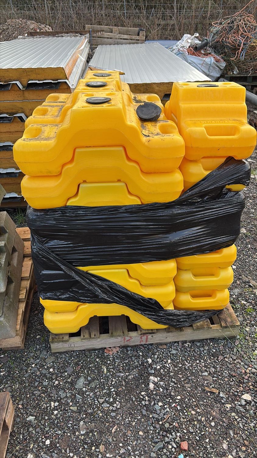 Heras Feet HD (Yellow)