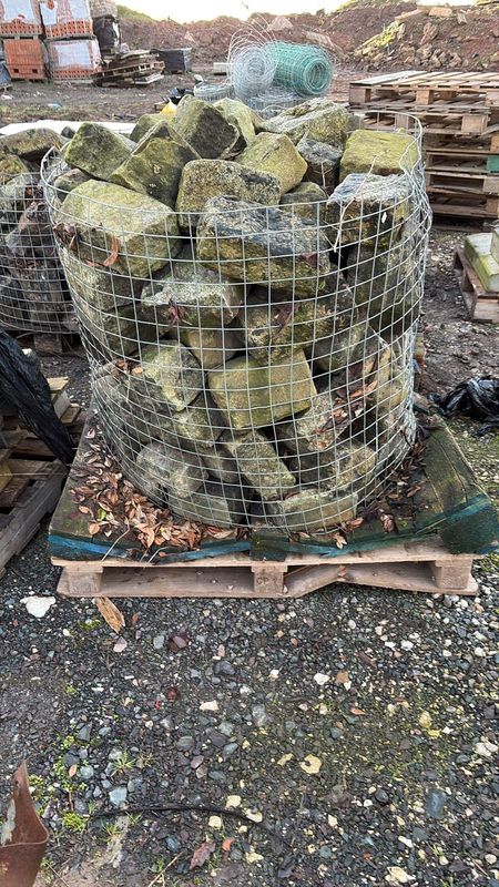 Granite Sett Liverpool Docks Medium Size (Pallet of 90)
