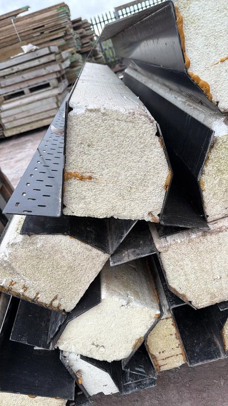 TS190/100/ 1650mm Lintel