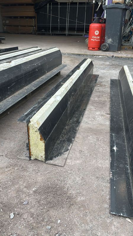TH90/100/ 2100mm Lintel