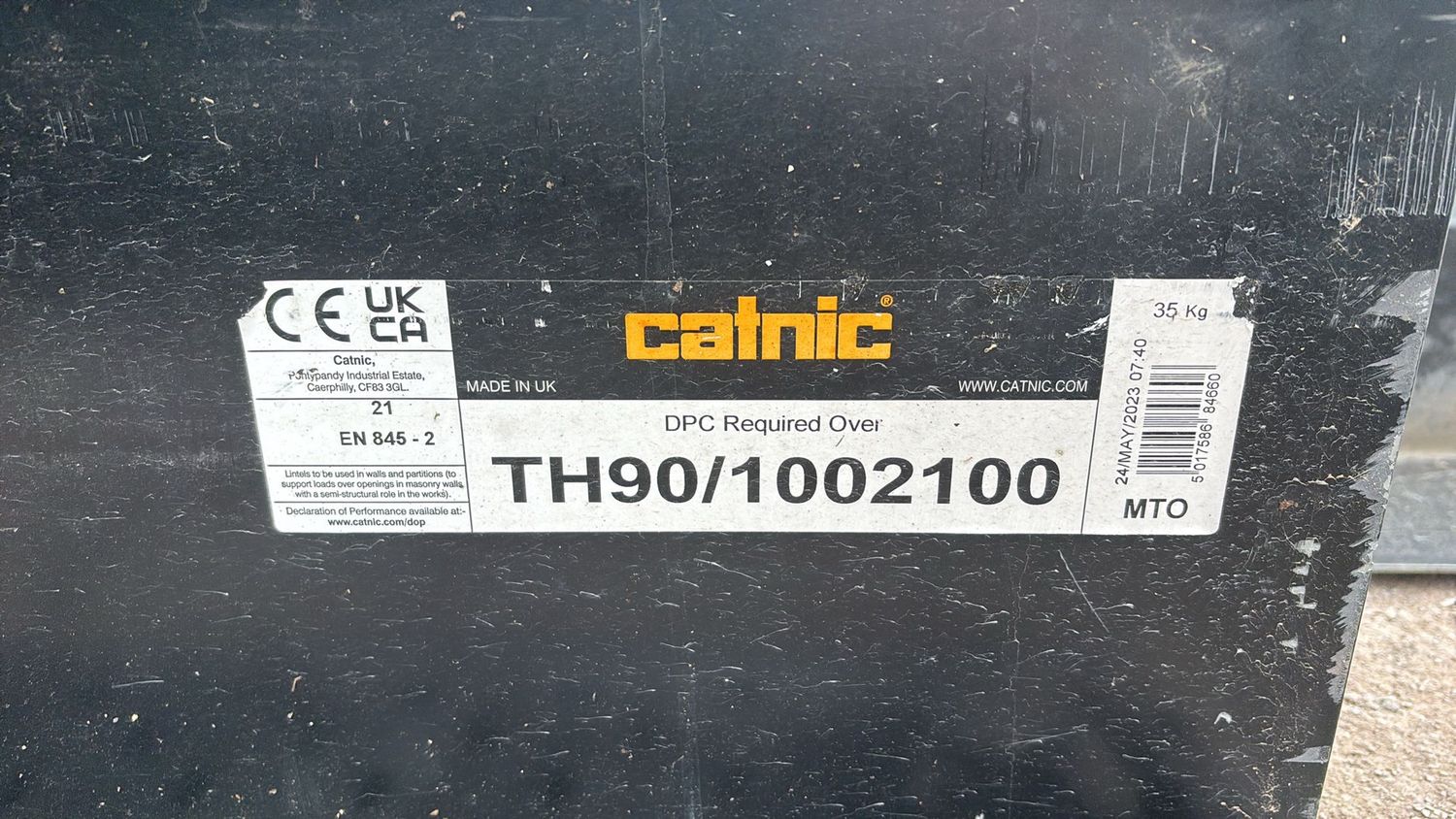 TH90/100/ 2100mm Lintel