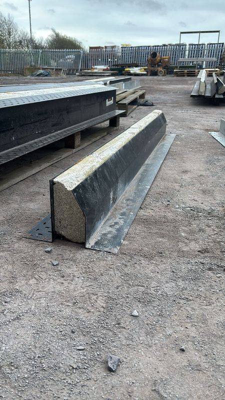 TS110/100/ 2100mm Lintel