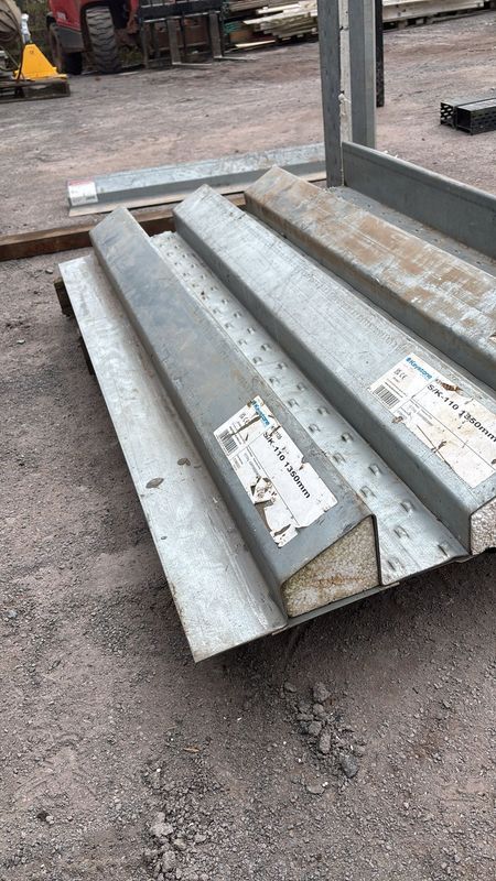 S/K/110/ 1350mm Lintel