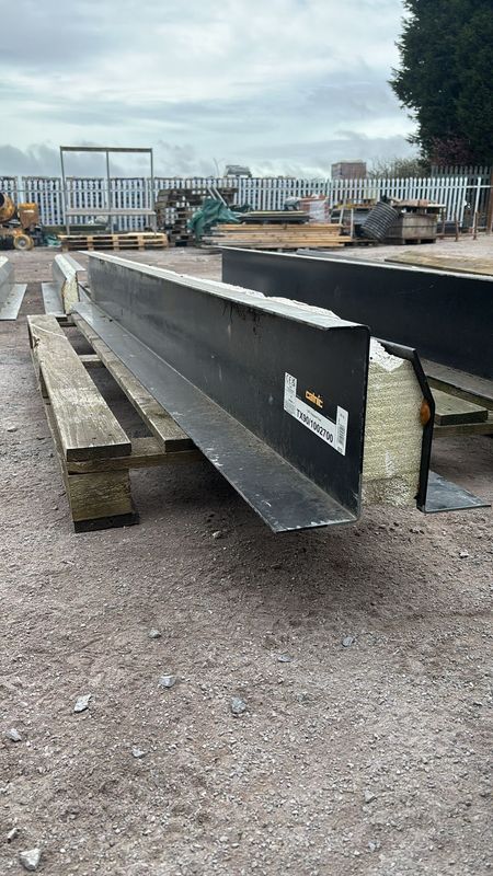 TX90/100/ 2700mm Lintel