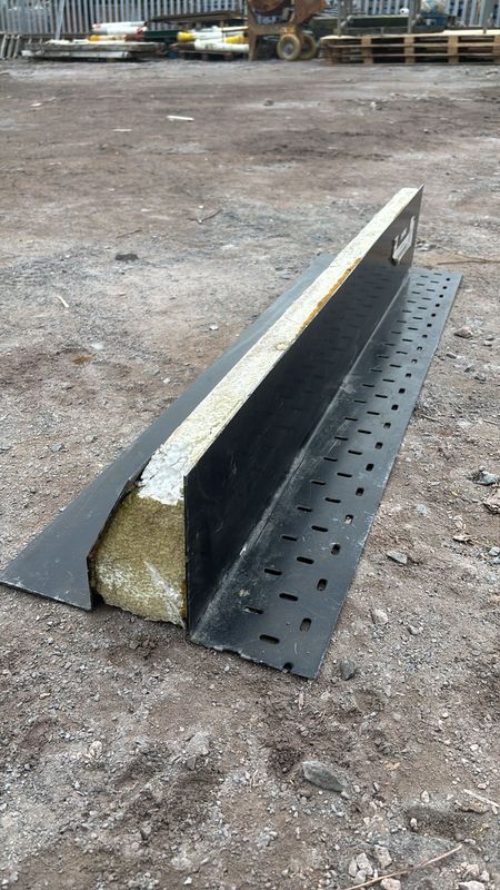 TS90/100/1050mm Lintel