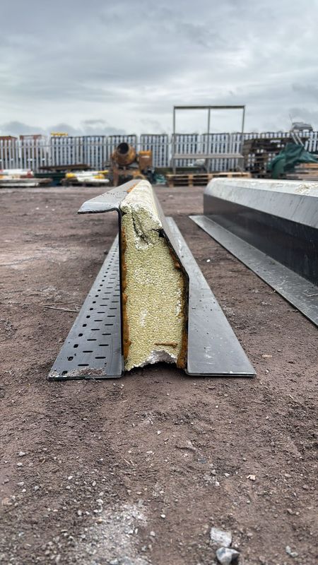 TH90/100/ 2250mm Lintel