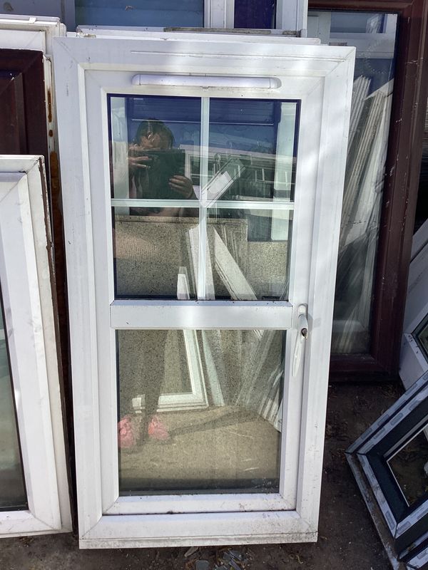 uPVC Window (610 x 1295mm)