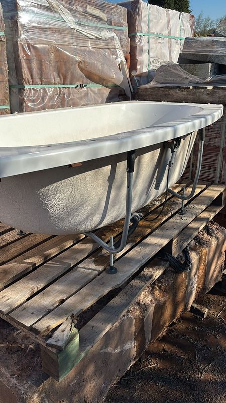 Bath (66 x 169mm)
