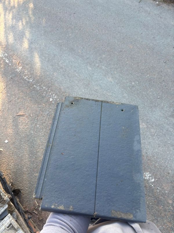 Reclaimed Grey Roof Tiles (41x33)