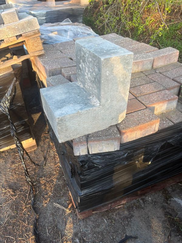 Corner Kerb (30x30)