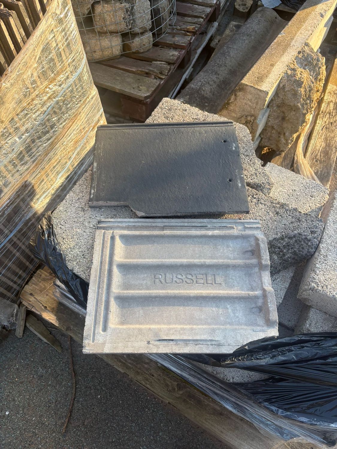 Russell Roof Tiles (42x34)
