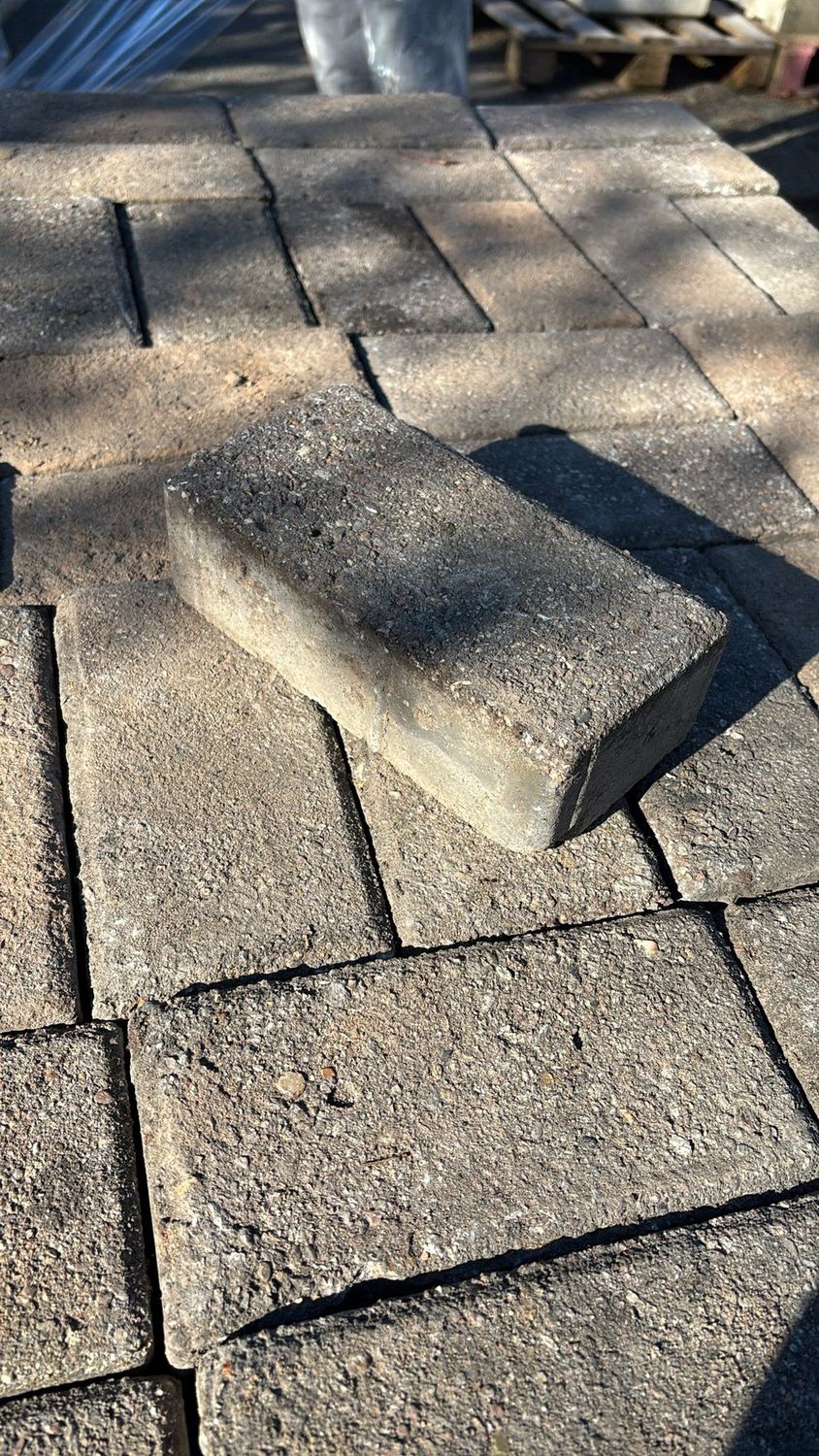 60mm Reclaimed Pavers (412)