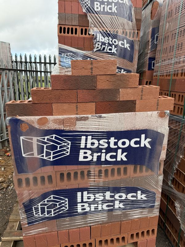 Ibstock Aston Weathered Red Wirecut Facing Bricks (Pack of 552) A0121A