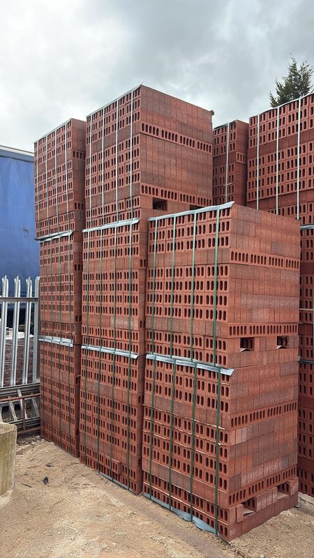 Ibstock Atlas Tixall Weathered Red Wirecut Facing Bricks (Pack of 552)