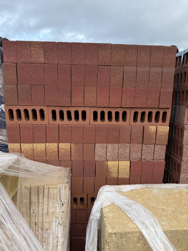 Ibstock Red Mixed Wirecut Facing Bricks (Pack of 552)