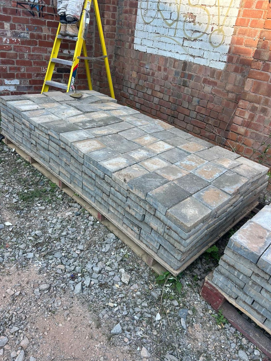Reclaimed Pavers ( 235mm x 157mm x 50mm)